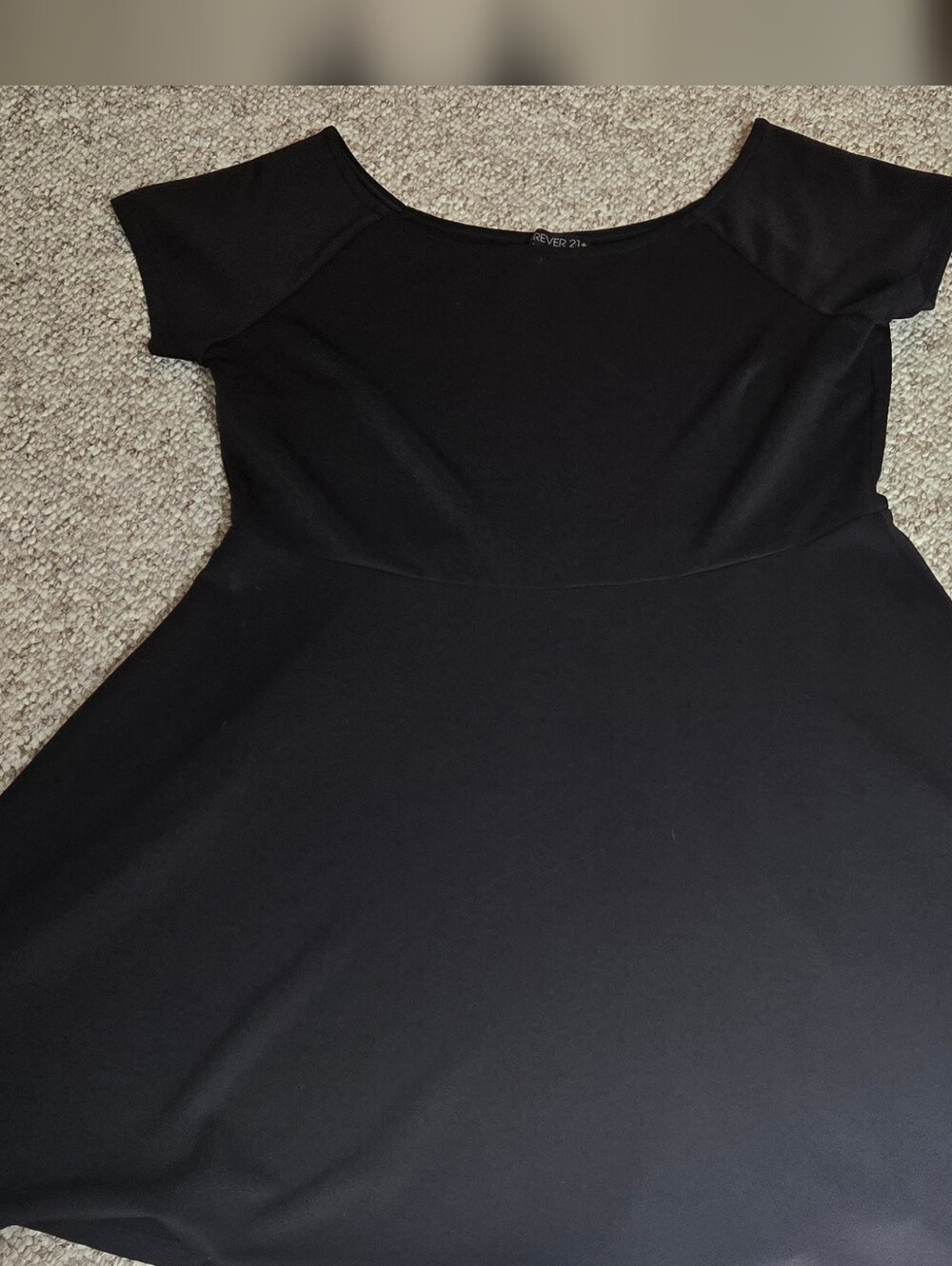 Forever 21 Plus Sexy Black Short Dress Sz 2XL Round Neck Flared Skirt Short Slev